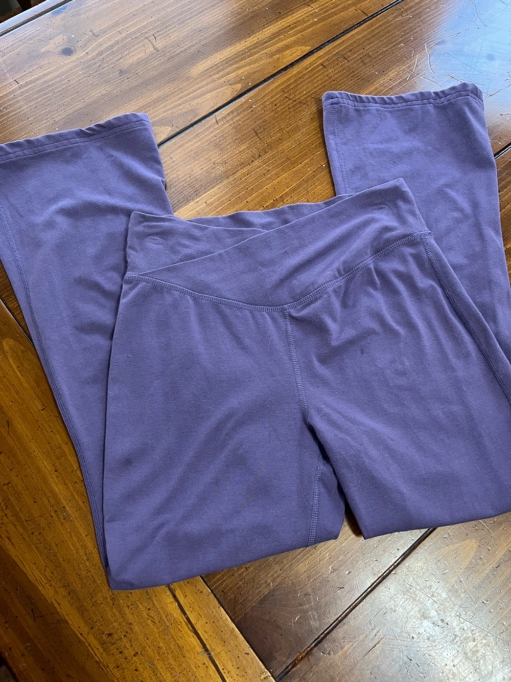 Old Navy Girls XXL (18) PowerChill Crossover Flare Leggings - Purple - EUC